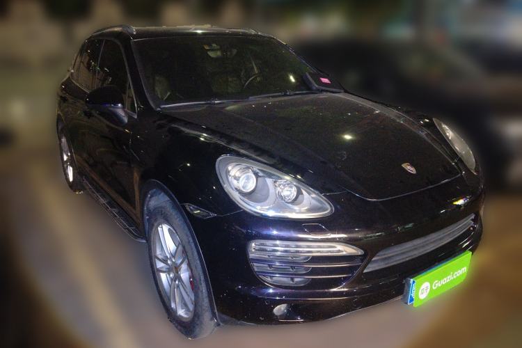 Used Porsche Cayenne 2014 Cayenne Platinum Edition 3.0T Front Right 45 Deg