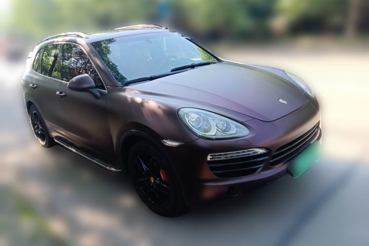 Used Porsche Cayenne 2014 Cayenne Platinum Edition 3.0T Front Right 45 Deg