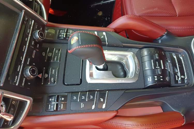 Used Porsche Cayenne 2014 Cayenne Platinum Edition 3.0T Gear Lever