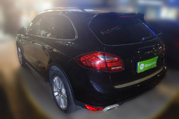 Used Porsche Cayenne 2014 Cayenne Platinum Edition 3.0T Rear Left 45 Deg