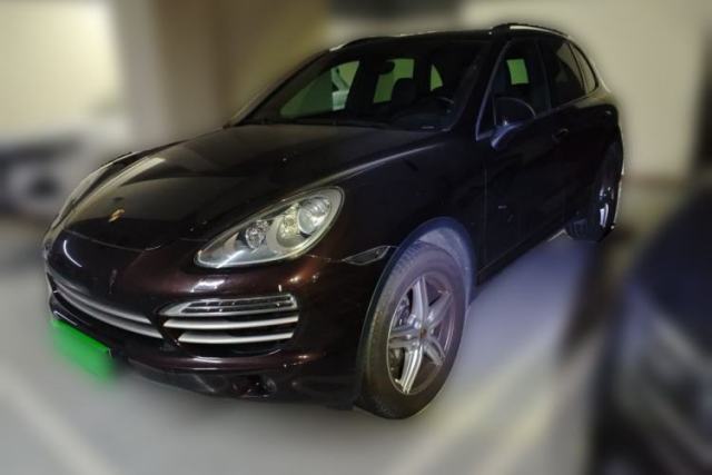 Ojetý Porsche Cayenne 2014 Cayenne Platinum Edition 3.0T