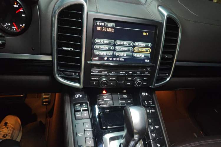 Used Porsche Cayenne 2014 Cayenne Platinum Edition 3.0T Audio And AC Panel