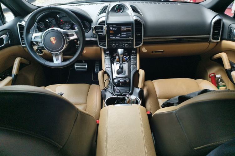 Used Porsche Cayenne 2014 Cayenne Platinum Edition 3.0T Center Console