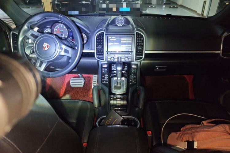 Used Porsche Cayenne 2014 Cayenne Platinum Edition 3.0T Center Console