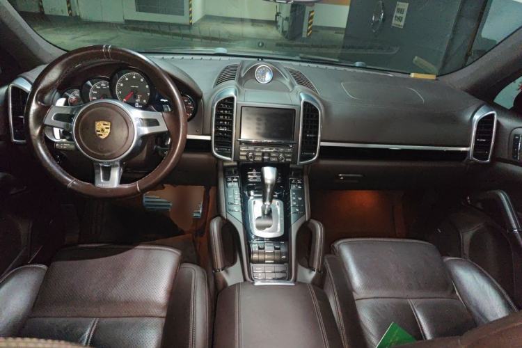 Used Porsche Cayenne 2014 Cayenne Platinum Edition 3.0T Center Console