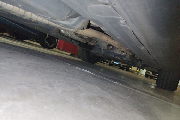 Used Porsche Cayenne 2014 Cayenne Platinum Edition 3.0T Chassis Rear Right