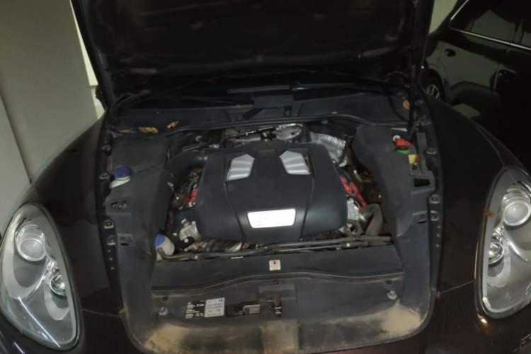 Used Porsche Cayenne 2014 Cayenne Platinum Edition 3.0T Engine Bay