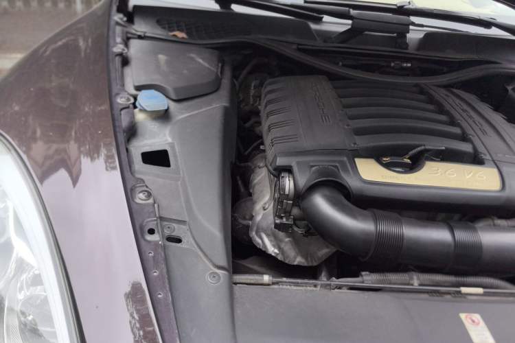 Used Porsche Cayenne 2014 3.6T Automatic Transmission U.S. Specification Engine Bay Right