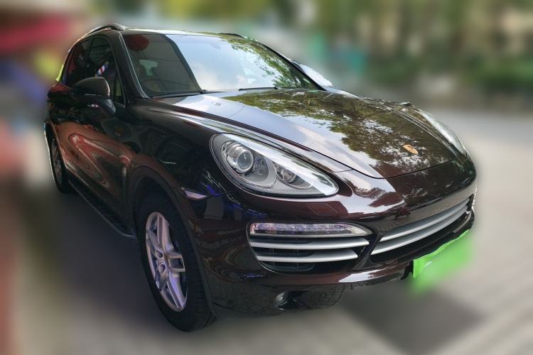 Used Porsche Cayenne 2014 Cayenne Platinum Edition 3.0T Front Right 45 Deg