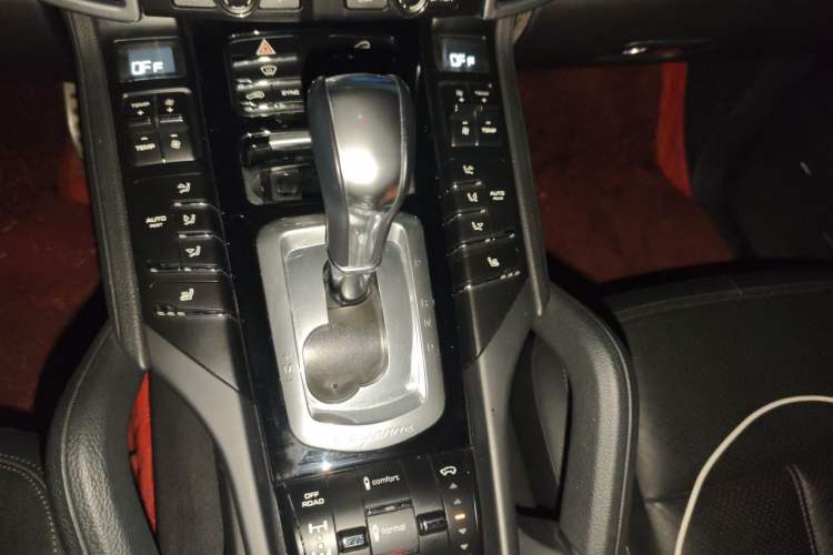 Used Porsche Cayenne 2014 Cayenne Platinum Edition 3.0T Gear Lever