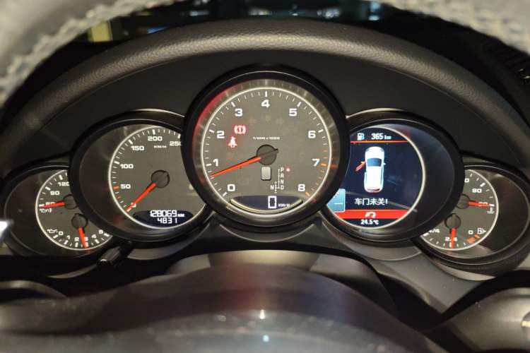 Used Porsche Cayenne 2014 Cayenne Platinum Edition 3.0T Instrument Cluster