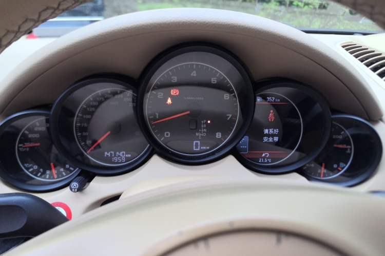 Used Porsche Cayenne 2014 3.6T Automatic Transmission U.S. Specification Instrument Cluster