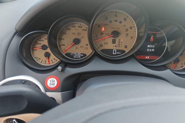 Used Porsche Cayenne 2014 3.6T Automatic Transmission U.S. Specification Odometer Close Up