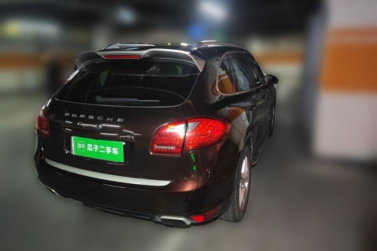 Used Porsche Cayenne 2014 Cayenne Platinum Edition 3.0T Rear Right 45 Deg
