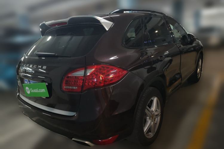 Used Porsche Cayenne 2014 Cayenne Platinum Edition 3.0T Rear Right 45 Deg