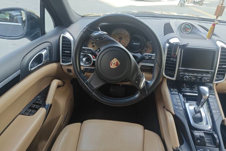 Used Porsche Cayenne 2014 3.6T Automatic Transmission U.S. Specification Steering Wheel