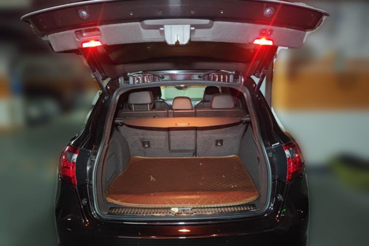 Used Porsche Cayenne 2014 Cayenne Platinum Edition 3.0T Trunk