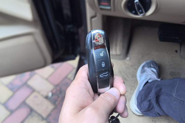 Used Porsche Cayenne 2014 3.6T Automatic Transmission U.S. Specification Vehicle Key