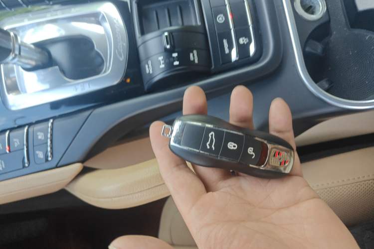 Used Porsche Cayenne 2014 3.6T Automatic Transmission U.S. Specification Vehicle Key