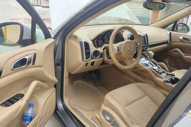 Used Porsche Cayenne 2014 Cayenne Platinum Edition 3.0T Driver Seat