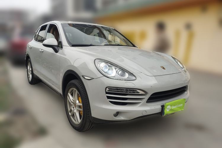 Used Porsche Cayenne 2014 Cayenne Platinum Edition 3.0T Front Right 45 Deg