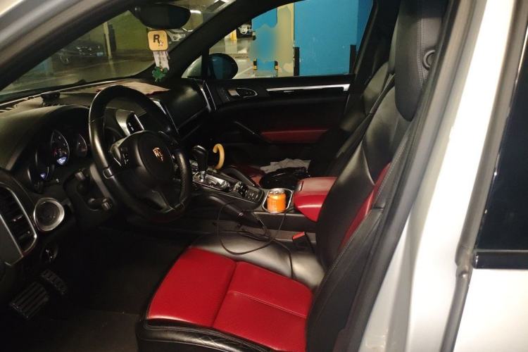 Used Porsche Cayenne 2014 Cayenne Platinum Edition 3.0T Left Front Seat