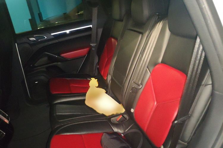 Used Porsche Cayenne 2014 Cayenne Platinum Edition 3.0T Left Rear Seat