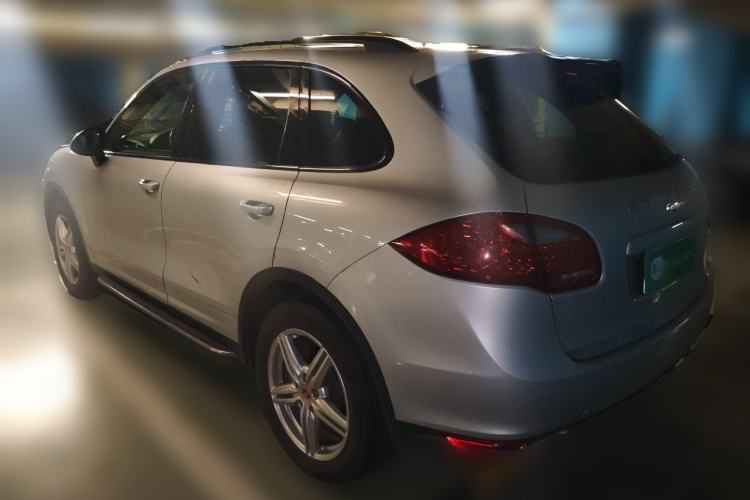 Used Porsche Cayenne 2014 Cayenne Platinum Edition 3.0T Rear Left 45 Deg