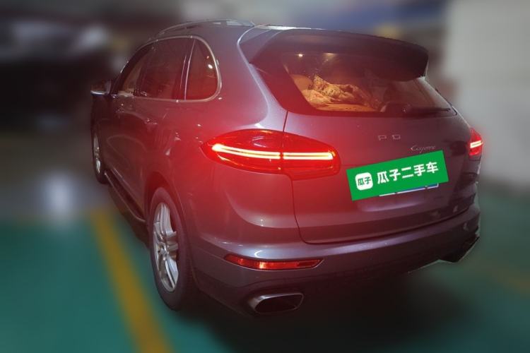 Used Porsche Cayenne 2014 Cayenne Platinum Edition 3.0T Rear Left 45 Deg
