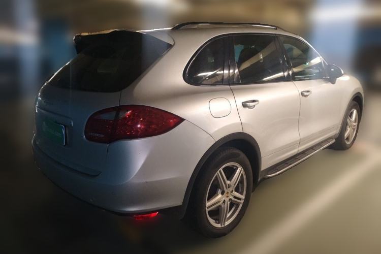 Used Porsche Cayenne 2014 Cayenne Platinum Edition 3.0T Rear Right 45 Deg