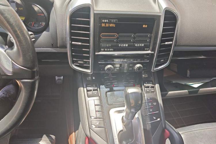 Used Porsche Cayenne 2014 Cayenne Platinum Edition 3.0T Audio And AC Panel