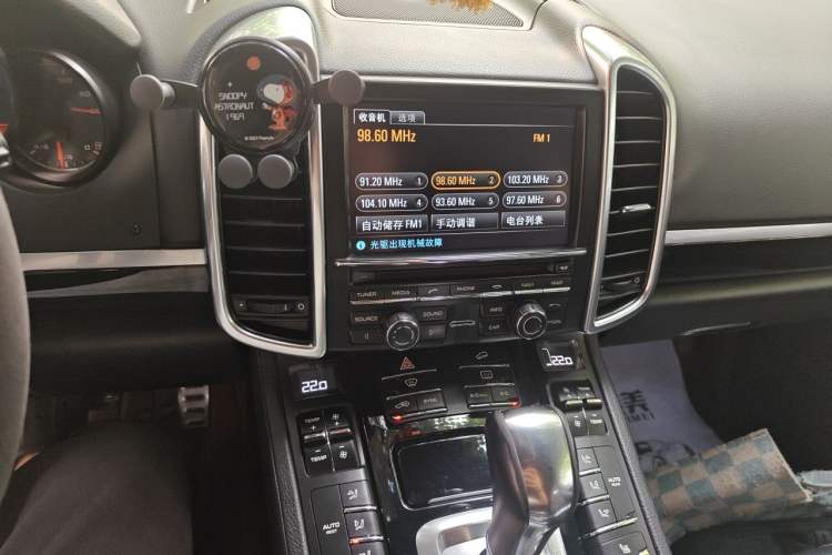 Used Porsche Cayenne 2014 Cayenne Platinum Edition 3.0T Audio And AC Panel