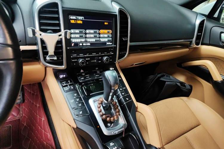 Used Porsche Cayenne  Audio And AC Panel