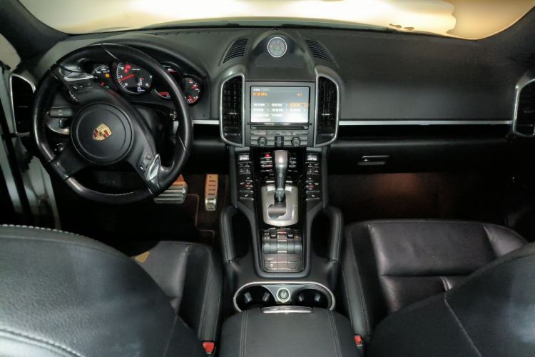 Used Porsche Cayenne 2014 Cayenne Platinum Edition 3.0T Center Console