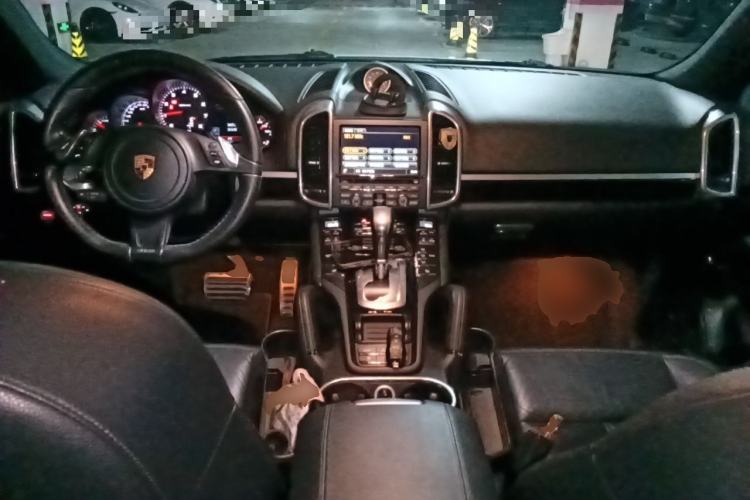 Used Porsche Cayenne 2014 Cayenne Platinum Edition 3.0T Center Console