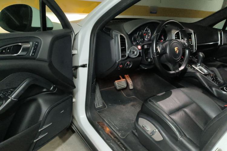 Used Porsche Cayenne 2014 Cayenne Platinum Edition 3.0T Driver Seat