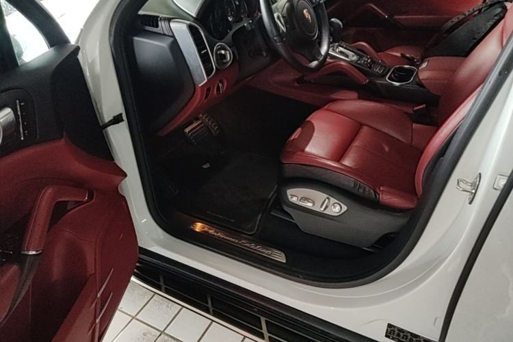 Used Porsche Cayenne  Driver Seat