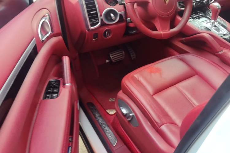 Used Porsche Cayenne 2014 Cayenne Platinum Edition 3.0T Driver Seat