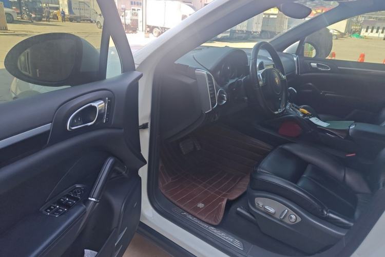 Used Porsche Cayenne 2014 Cayenne Platinum Edition 3.0T Driver Seat