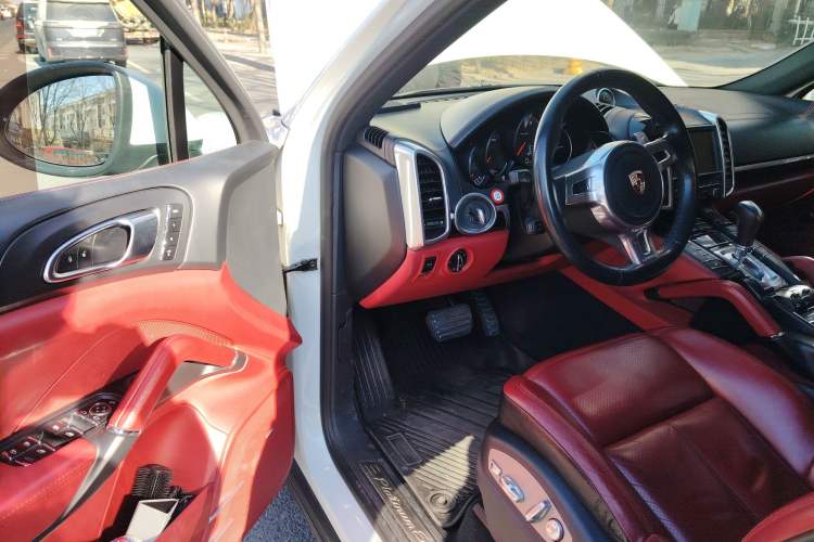 Used Porsche Cayenne 2014 Cayenne Platinum Edition 3.0T Driver Seat