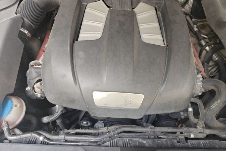 Used Porsche Cayenne 2014 Cayenne Platinum Edition 3.0T Engine Bay