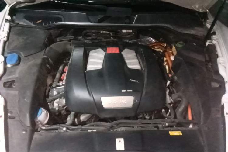 Used Porsche Cayenne 2014 Cayenne Platinum Edition 3.0T Engine Bay