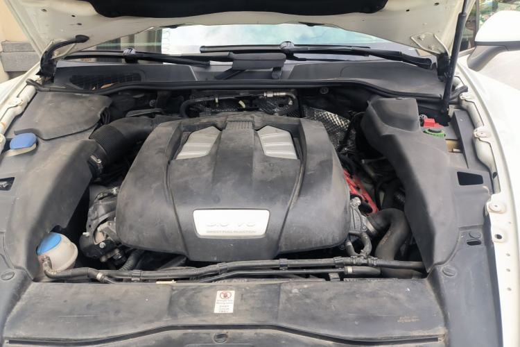 Used Porsche Cayenne 2014 Cayenne Platinum Edition 3.0T Engine Bay