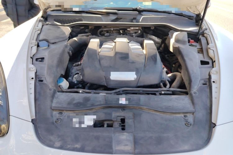 Used Porsche Cayenne 2014 Cayenne Platinum Edition 3.0T Engine Bay