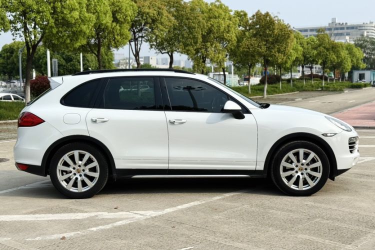 Used Porsche Cayenne 2014 Cayenne Platinum Edition 3.0T Exterior 3