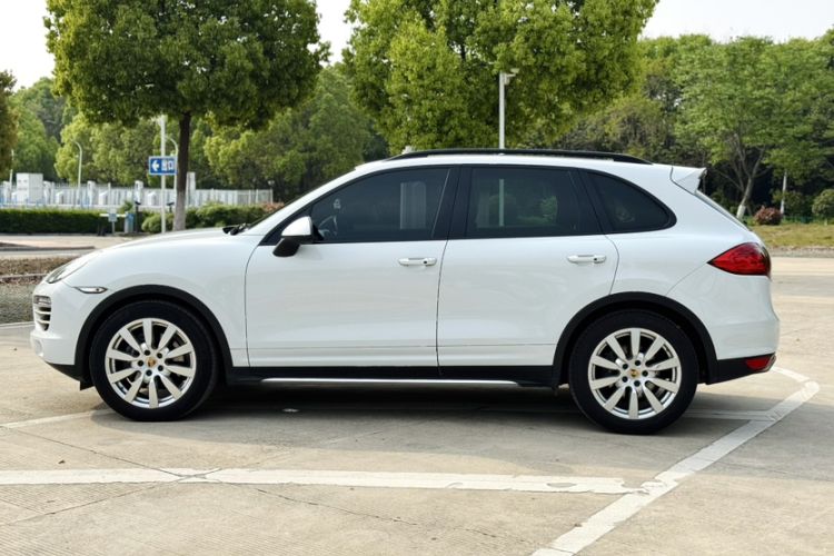 Used Porsche Cayenne 2014 Cayenne Platinum Edition 3.0T Exterior 7