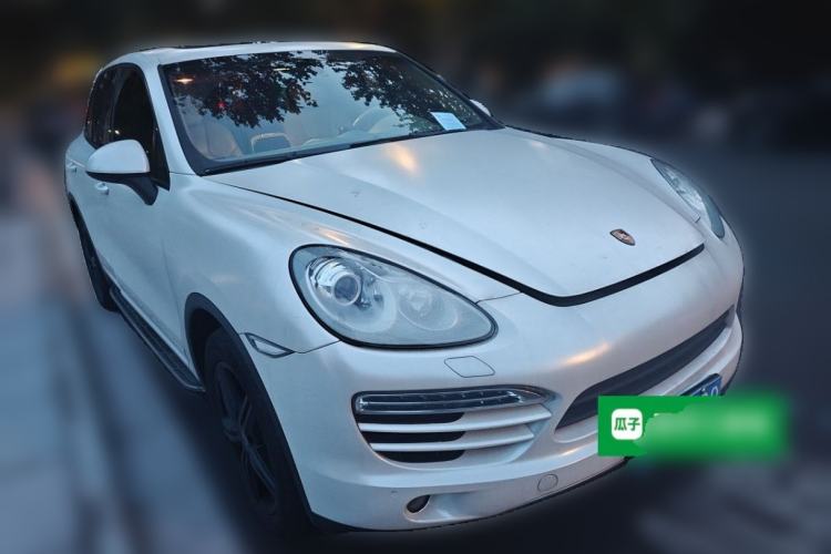 Used Porsche Cayenne 2014 Cayenne Platinum Edition 3.0T Front Right 45 Deg