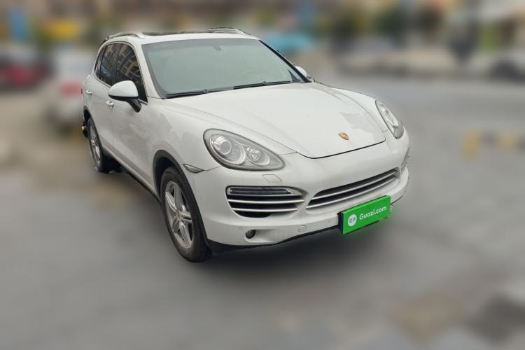 Used Porsche Cayenne 2014 Cayenne Platinum Edition 3.0T Front Right 45 Deg