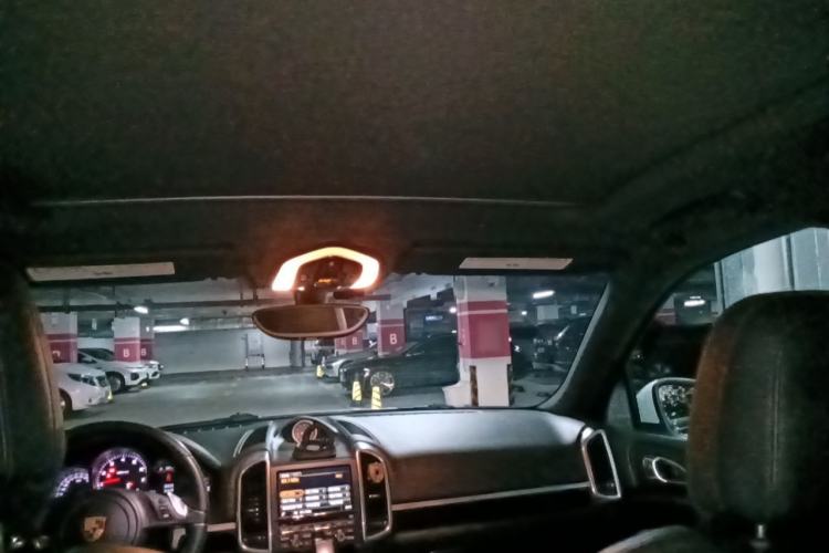 Used Porsche Cayenne 2014 Cayenne Platinum Edition 3.0T Headliner