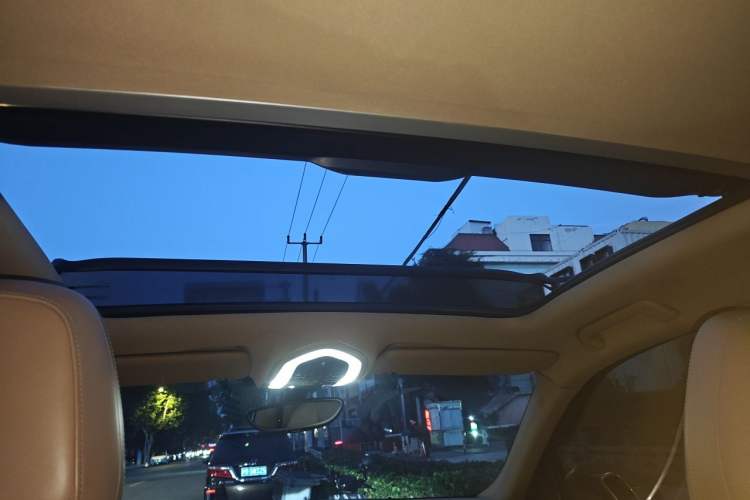 Used Porsche Cayenne 2014 Cayenne Platinum Edition 3.0T Headliner